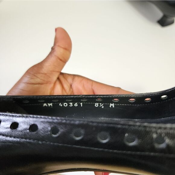 Stuart Weitzman  - Picture 7 of 13